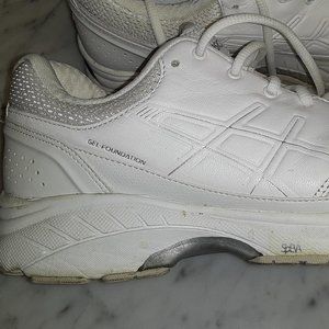 asics shoes slip resistant